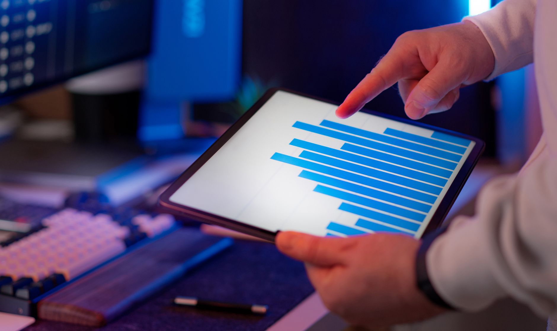 Financial comparison on a tablet screen—Tantum vs 3S Money decision table